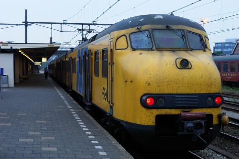 Twee Plan V's voor de stoptrein naar Haarlem