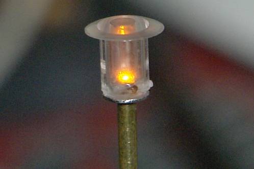 Werkend lantaarntje met afdek-stopje en gele SMD-LED