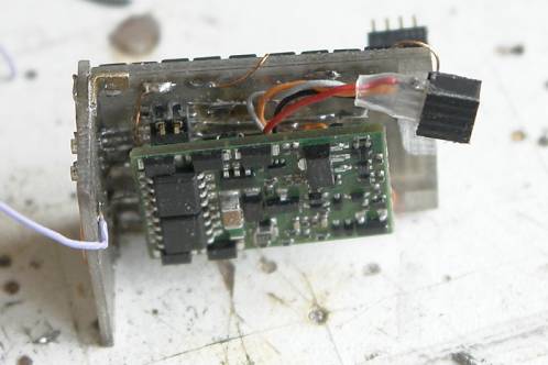 Combiprintje met decoder en stekker voor rails en motor