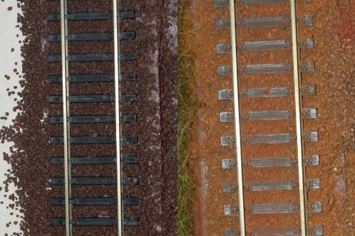 De 2 sporen van Mengelmoes voorzien van ballast. Links Berka, rechts Heki. Bij beide sporen moest nog een extra laag aangebracht worden