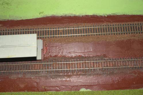 Tweede spoor voorzien van ballast van Heki, daarnaast heeft de ondergrond een kleurtje gekregen
